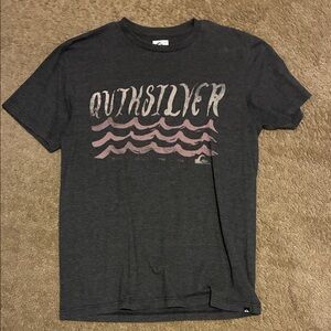 Quiksilver Men’s Charcoal Heather Grey Short-Sleeve Tee Shirt with Pink Wave